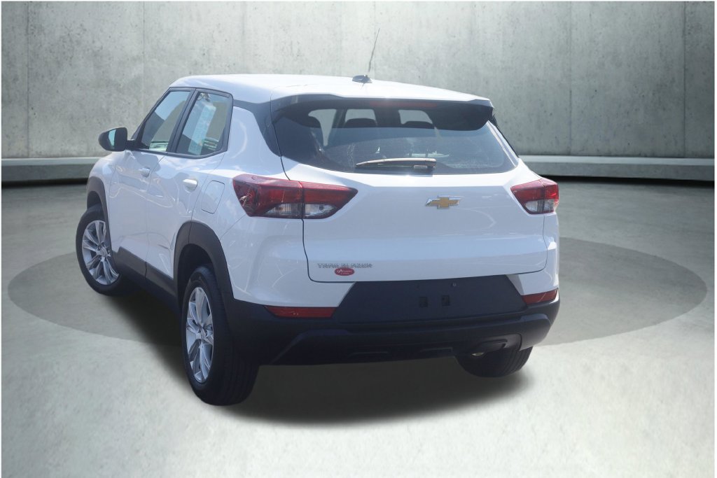 Used 2023 Chevrolet TrailBlazer LS FWD image 9