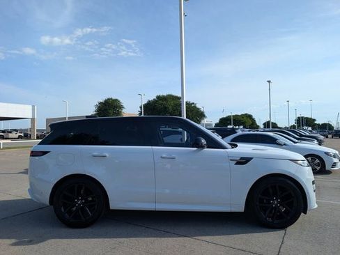 Used 2023 Land Rover Range Rover Sport SE Dynamic AWD/4WD image 3
