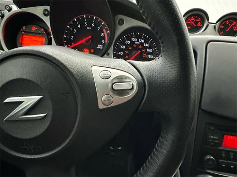 Used 2016 Nissan 370Z Coupe image 20