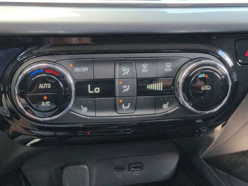 New 2026 Chevrolet Trax LT w/ Driver Confidence Package FWD image 31