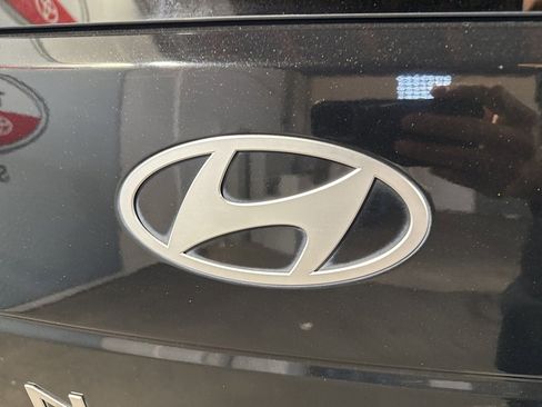 Used 2024 Hyundai Santa Fe SE image 18