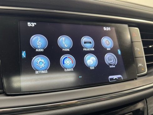 Used 2019 Buick Enclave Premium image 19