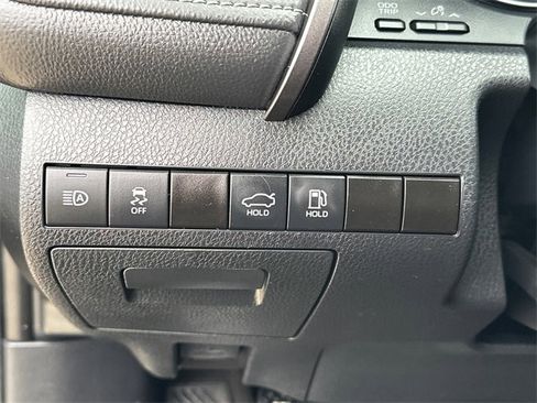 Used 2024 Toyota Camry SE image 19