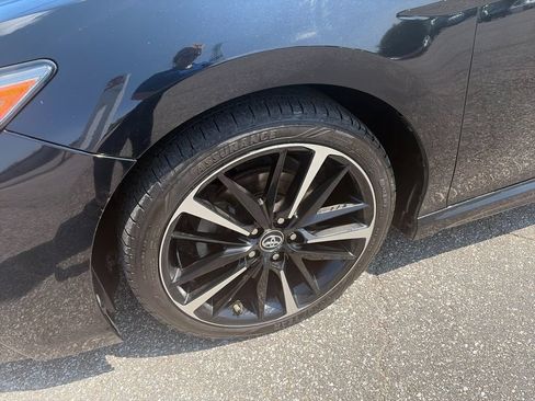 Used 2018 Toyota Camry XSE FWD image 32