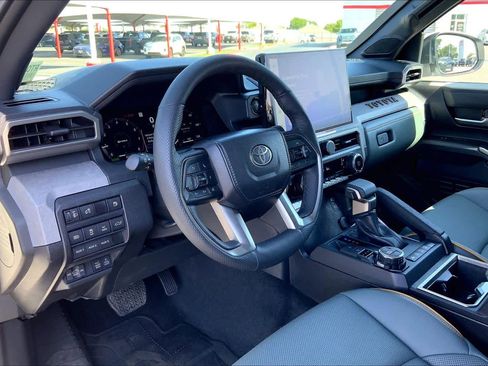 Used 2024 Toyota Tacoma 4x4 Double Cab Hybrid image 18