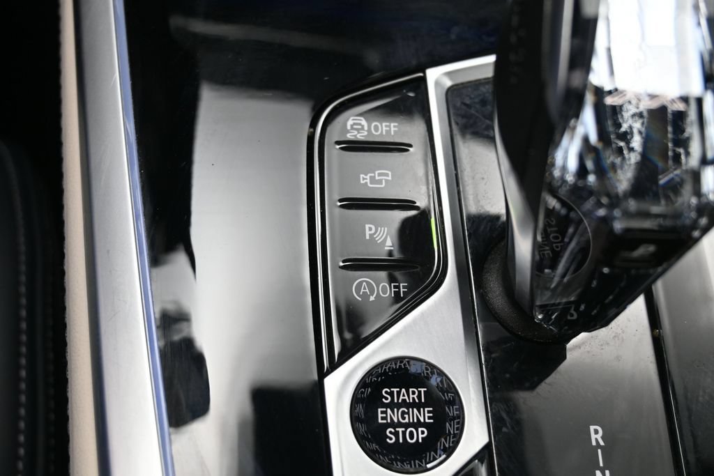 Used 2020 BMW X7 xDrive40i w/ Executive Package AWD/4WD image 27