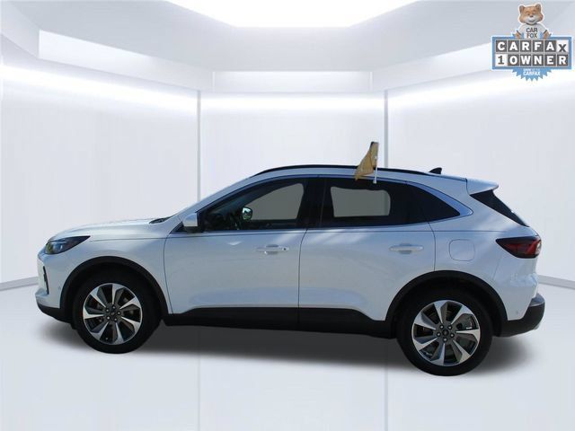 Certified 2023 Ford Escape Platinum w/ Premium Technology Package AWD/4WD image 5