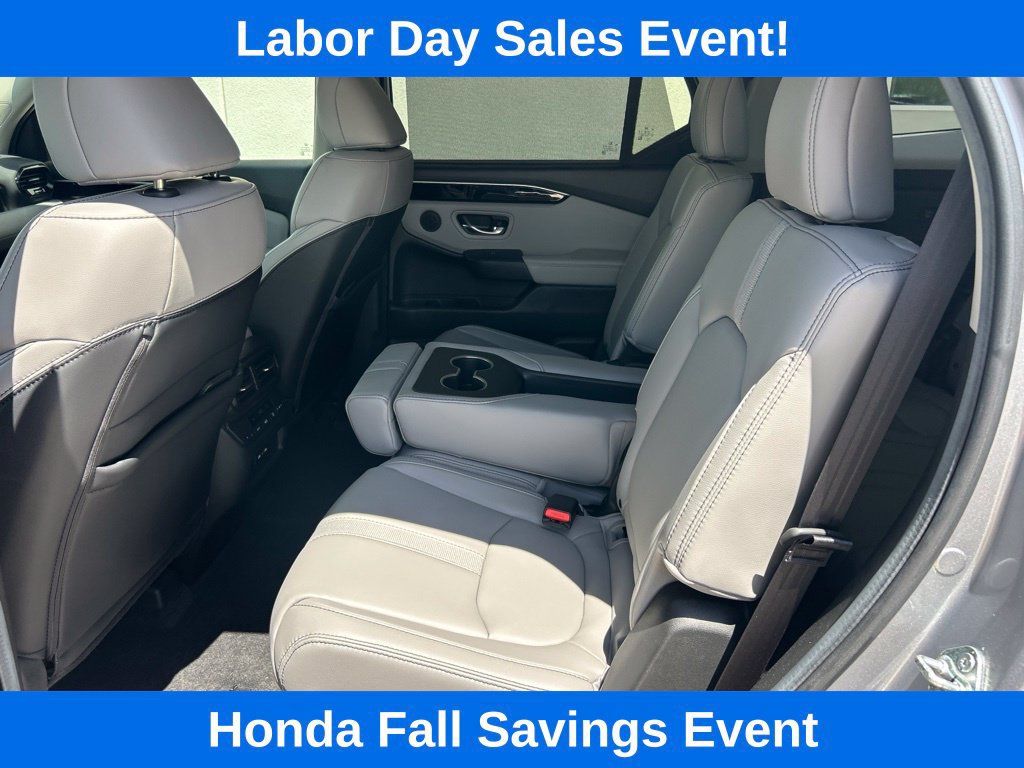 Used 2025 Honda Pilot EX-L image 15