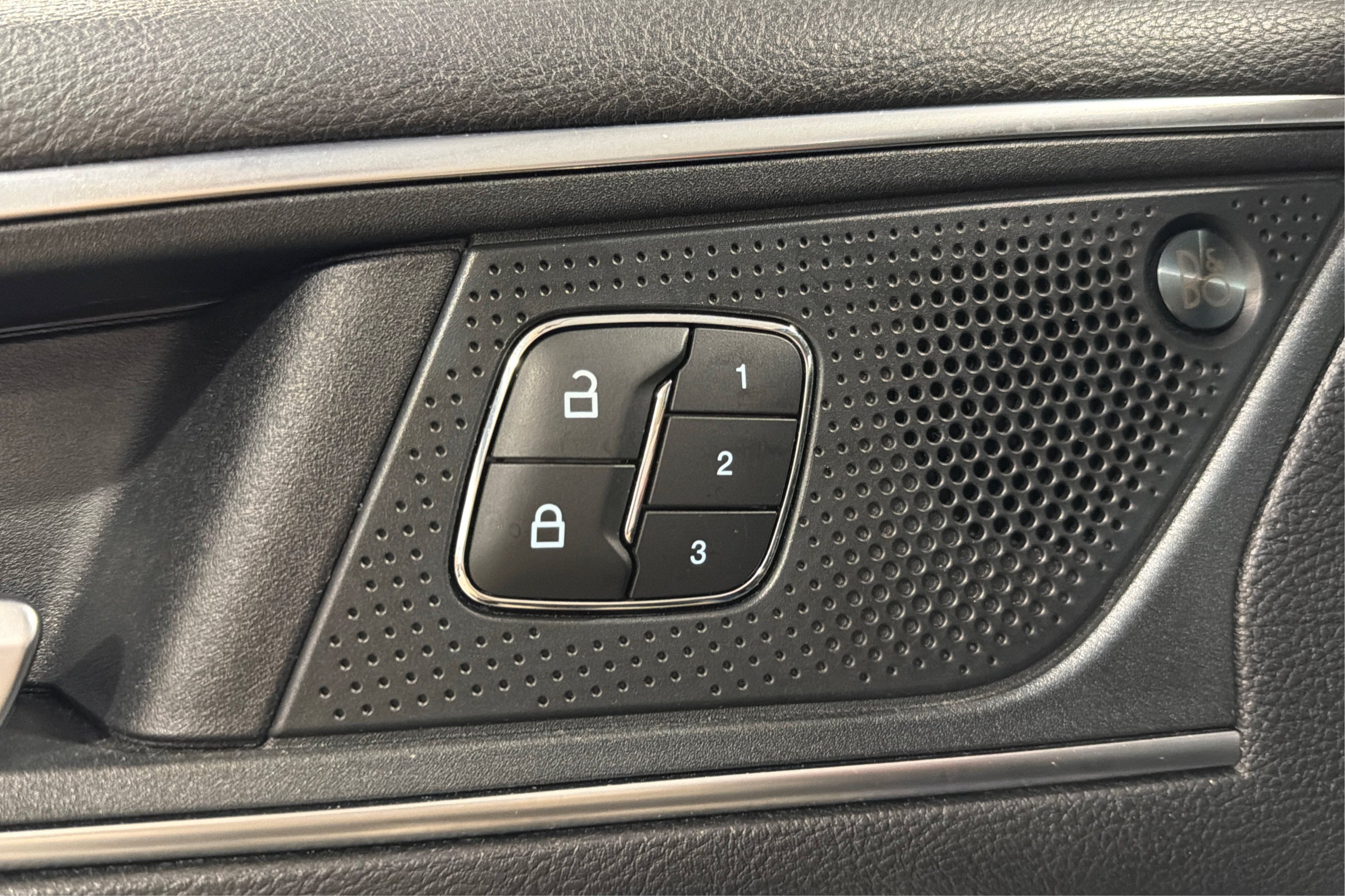 Used 2024 Ford Edge Titanium AWD/4WD image 17