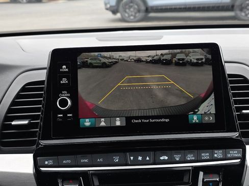 Used 2025 Honda Odyssey Sport-L image 21