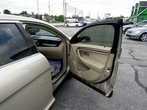 Used 2017 Ford Taurus Limited image 27