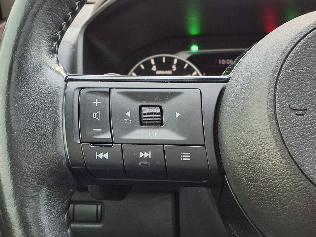 Used 2021 Nissan Rogue SV w/ Premium Package FWD image 21