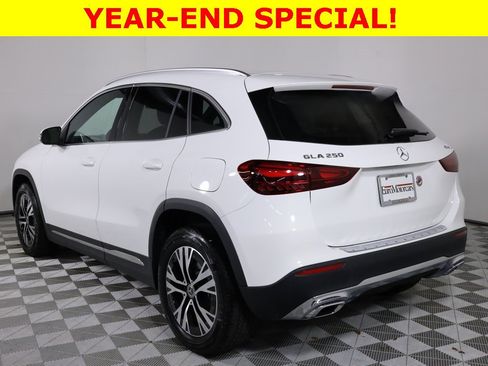 Certified 2025 Mercedes-Benz GLA 250 4MATIC image 4