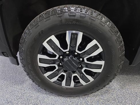 Used 2024 GMC Sierra 2500 Denali Ultimate AWD/4WD image 47