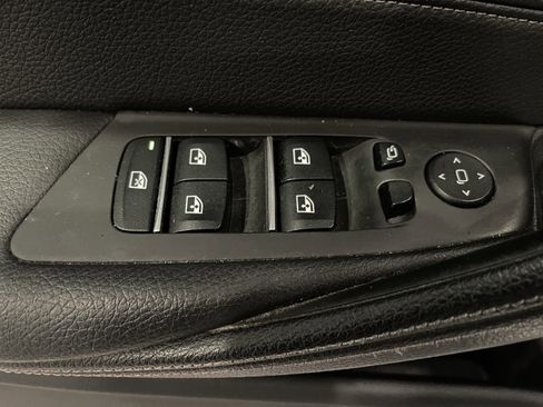 Used 2019 BMW 530i xDrive w/ M Sport Package image 7