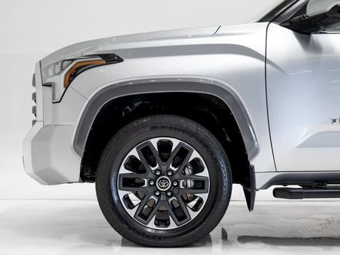 Used 2024 Toyota Tundra Limited AWD/4WD image 31