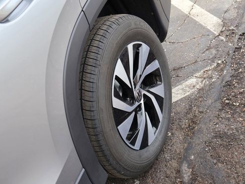 New 2026 Volkswagen Tiguan S image 39