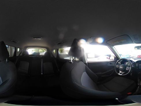 Used 2025 Kia Soul LX w/ LX Technology Package FWD image 42