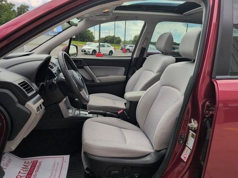 Used 2017 Subaru Forester 2.5i Premium AWD/4WD image 9