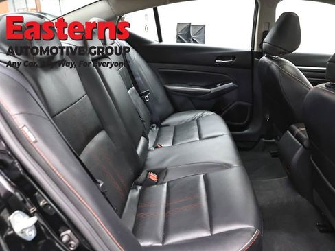 Used 2023 Nissan Altima 2.5 SR w/ SR Premium Package FWD image 23