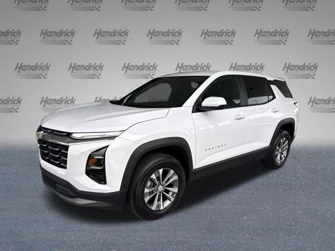 Used 2026 Chevrolet Equinox LT FWD image 4