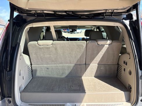 Used 2018 Cadillac Escalade Luxury image 5