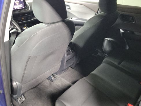 Used 2023 Nissan Rogue S image 12