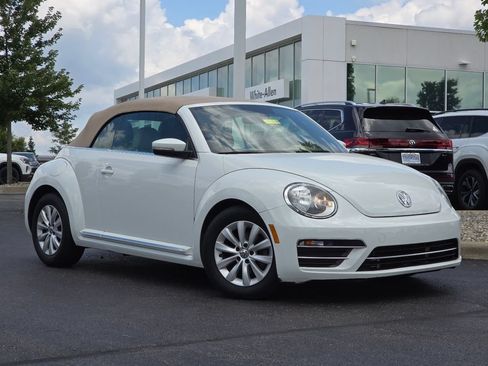 Used 2017 Volkswagen Beetle 1.8T S FWD image 23