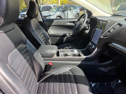 Used 2024 Ford Edge SEL image 9