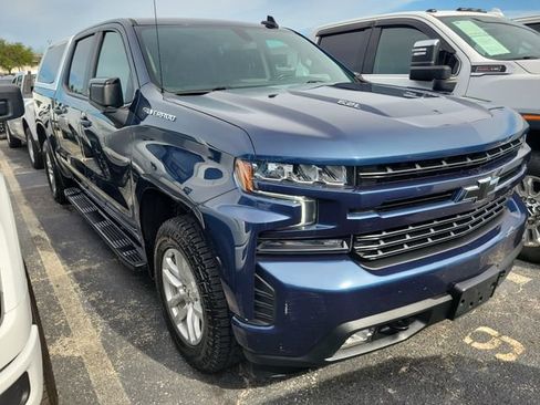 Used 2022 Chevrolet Silverado 1500 RST AWD/4WD image 2