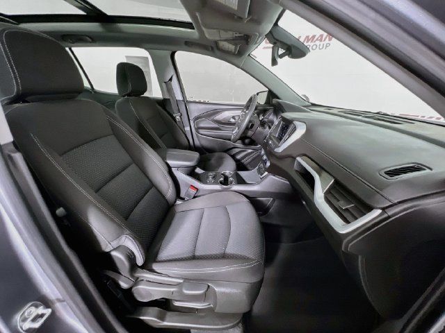 Used 2023 GMC Terrain SLE w/ Driver Convenience Package FWD image 40
