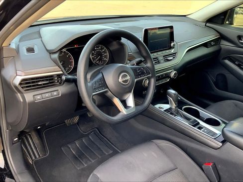 Used 2023 Nissan Altima 2.5 SV image 17