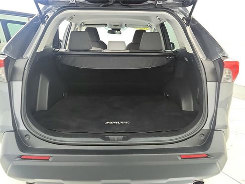 Certified 2021 Toyota RAV4 XLE image 28