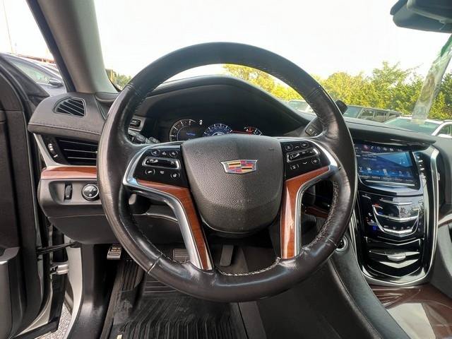 Used 2019 Cadillac Escalade Luxury AWD/4WD image 12