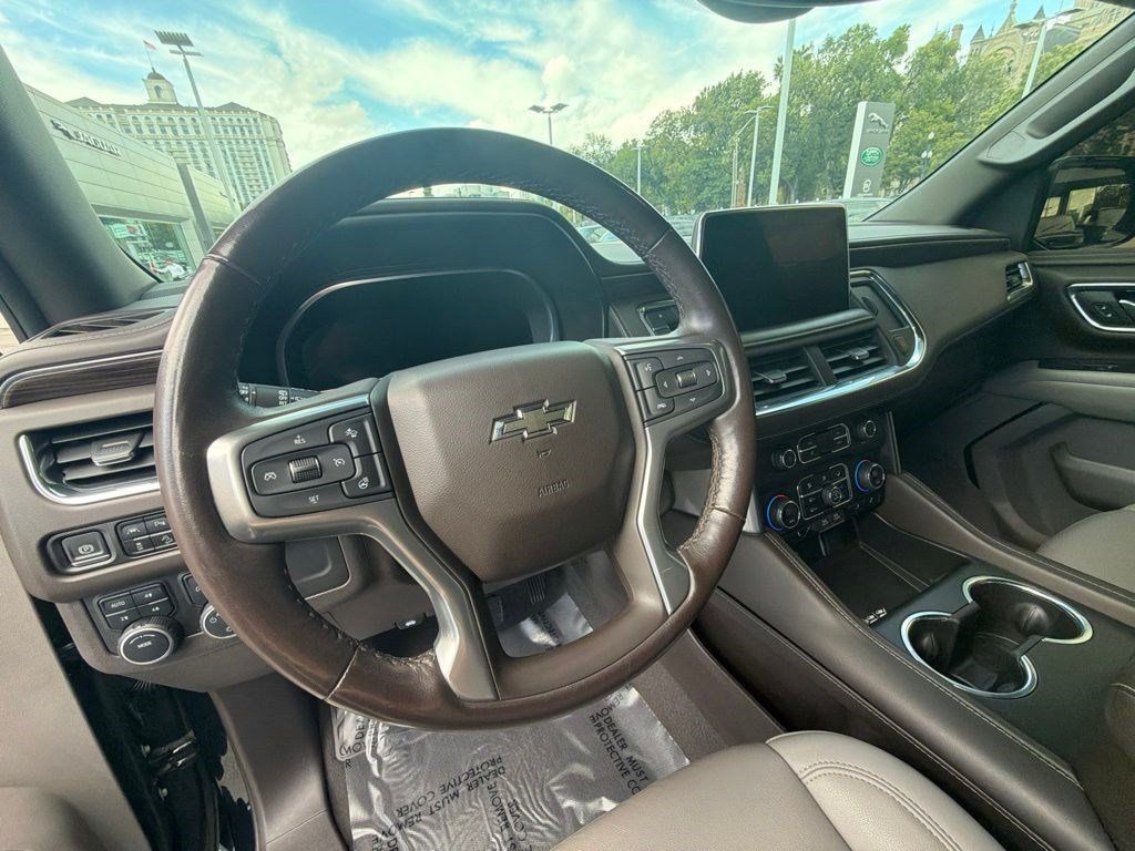 Used 2023 Chevrolet Tahoe Z71 w/ Luxury Package AWD/4WD image 14