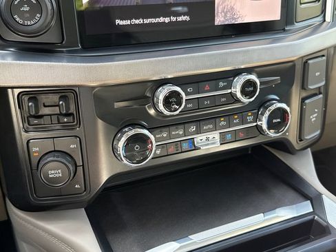 Used 2026 Ford F450 Platinum w/ Platinum Plus Package AWD/4WD image 28
