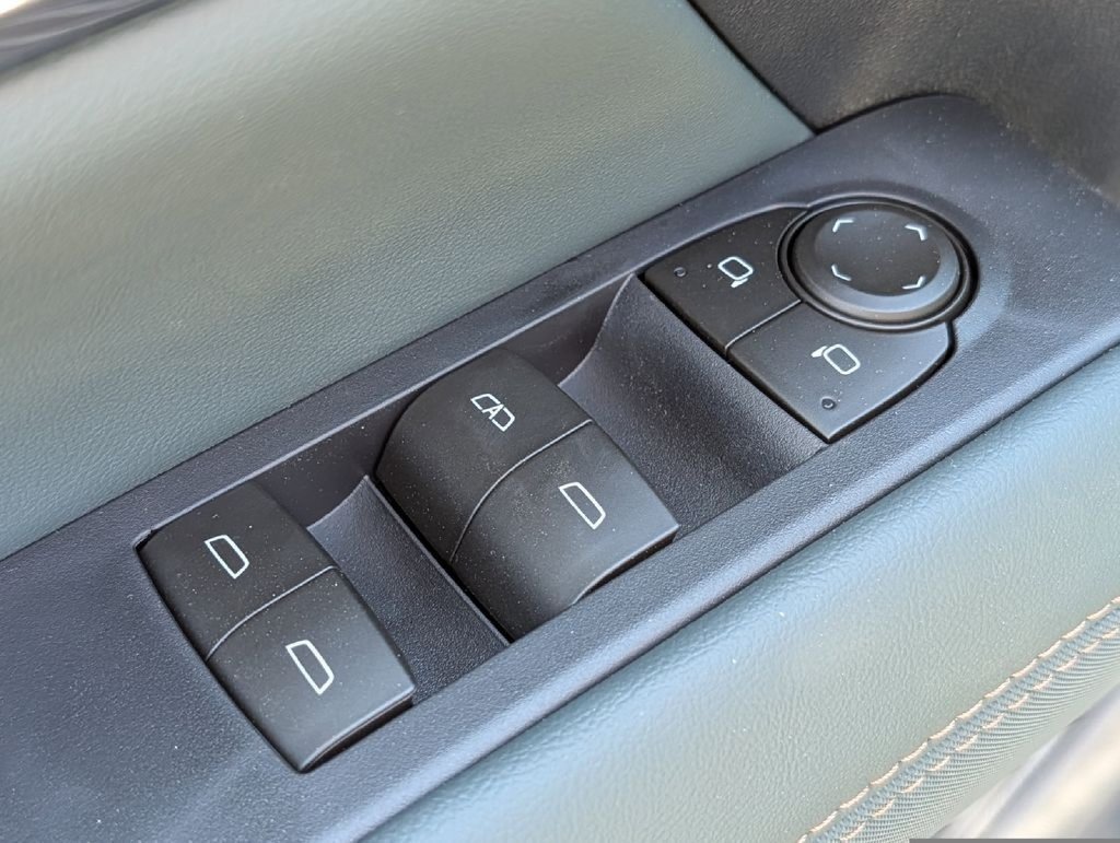 New 2026 GMC Terrain AT4 w/ Technology Package II AWD/4WD image 44