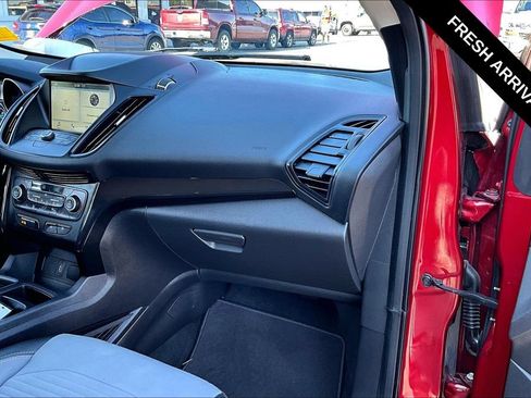 Used 2019 Ford Escape SE FWD image 25