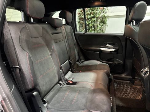 Used 2021 Mercedes-Benz GLB 250 4MATIC image 52