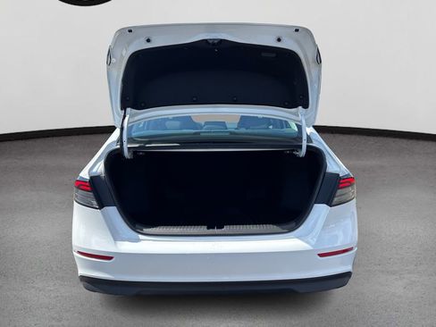 Used 2024 Honda Accord EX image 11