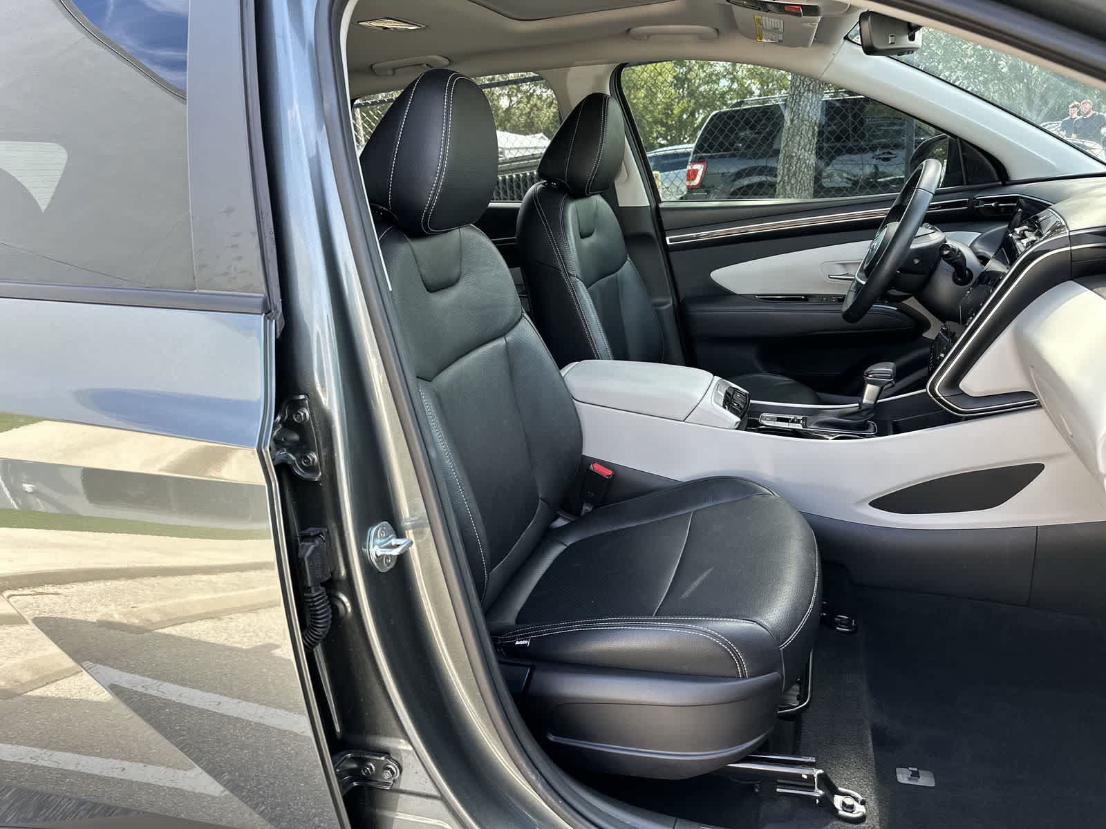 Used 2022 Hyundai Tucson SEL w/ Convenience Package FWD image 9
