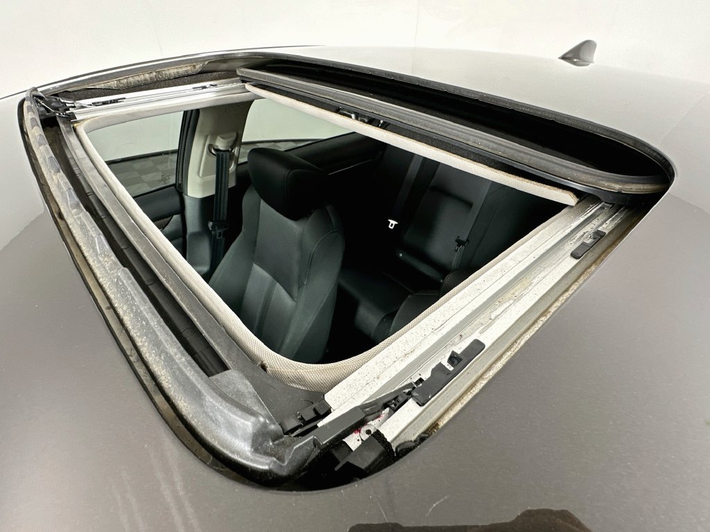 Used 2018 Honda Accord EX image 21