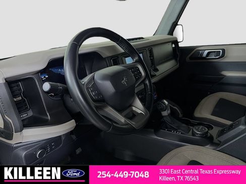 Used 2021 Ford Bronco Big Bend w/ Sasquatch Package AWD/4WD image 11