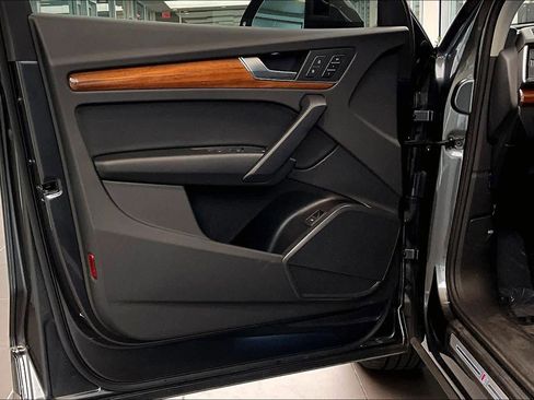 Certified 2023 Audi Q5 2.0T Premium w/ Convenience Package image 21