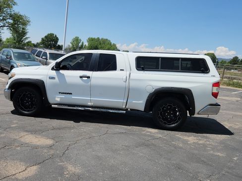 Used 2016 Toyota Tundra SR5 w/ SR5 Upgrade Package AWD/4WD image 5