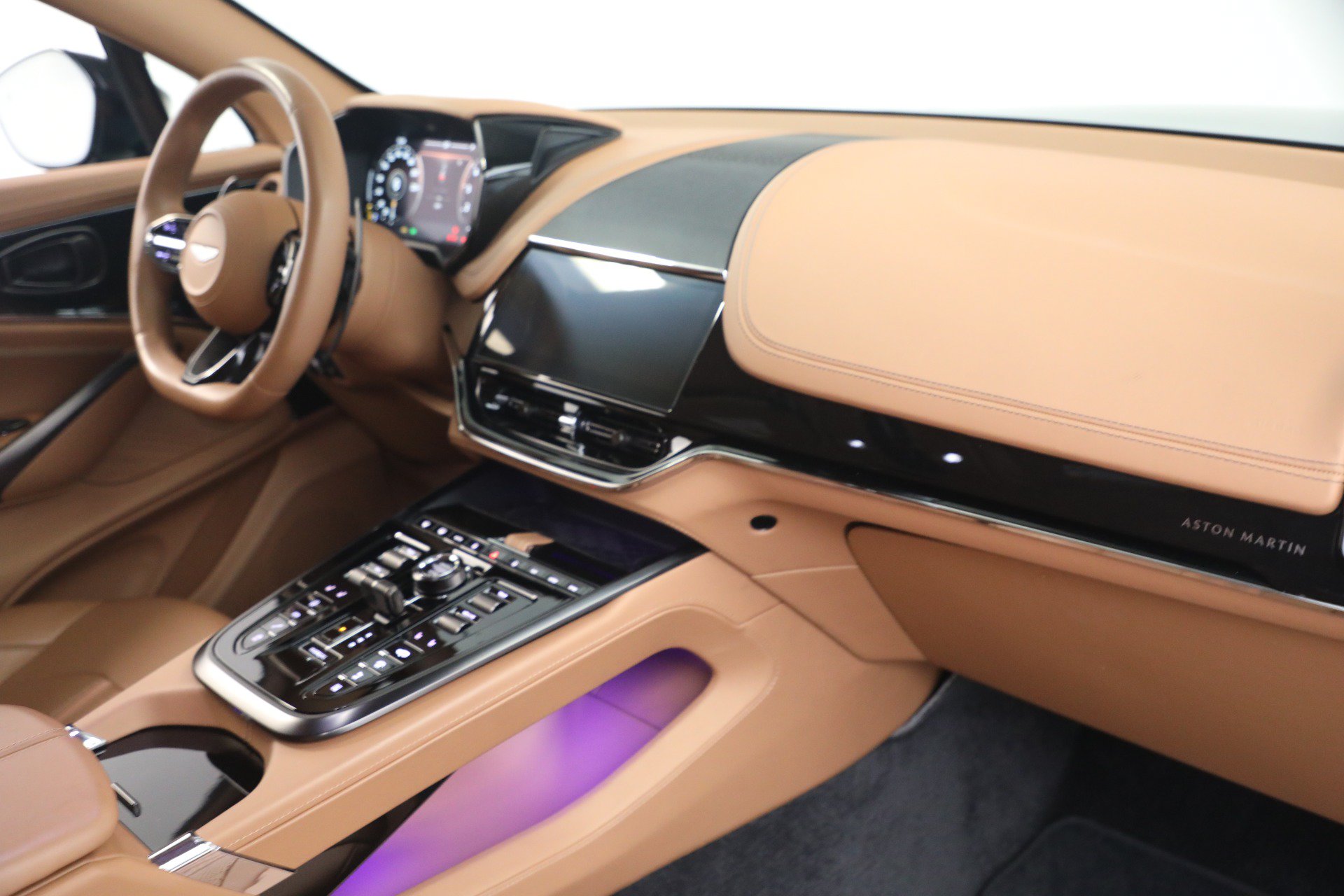 Used 2025 Aston Martin DBX 707 AWD/4WD image 26