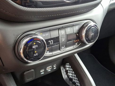 Used 2023 Chevrolet TrailBlazer LT w/ Convenience Package image 14