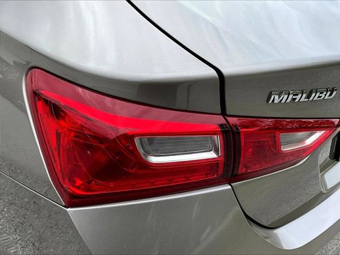 Used 2023 Chevrolet Malibu LT FWD image 26