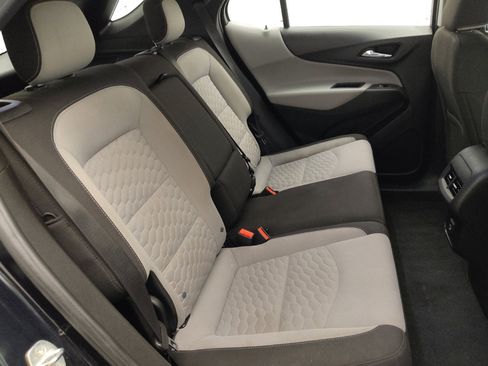 Used 2020 Chevrolet Equinox LS AWD/4WD image 19