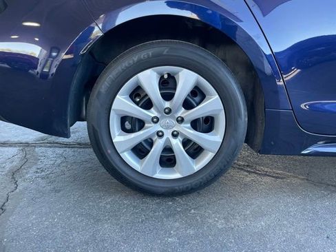 Used 2022 Toyota Corolla LE w/ Carpet Mat Package (TMS) FWD image 32